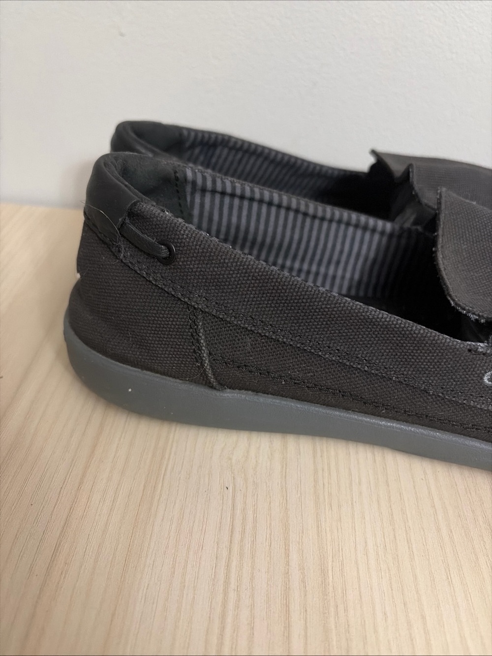CROCS Women’s Black Canvas Slip-On Loafers size 11 - Picture 3 of 8
